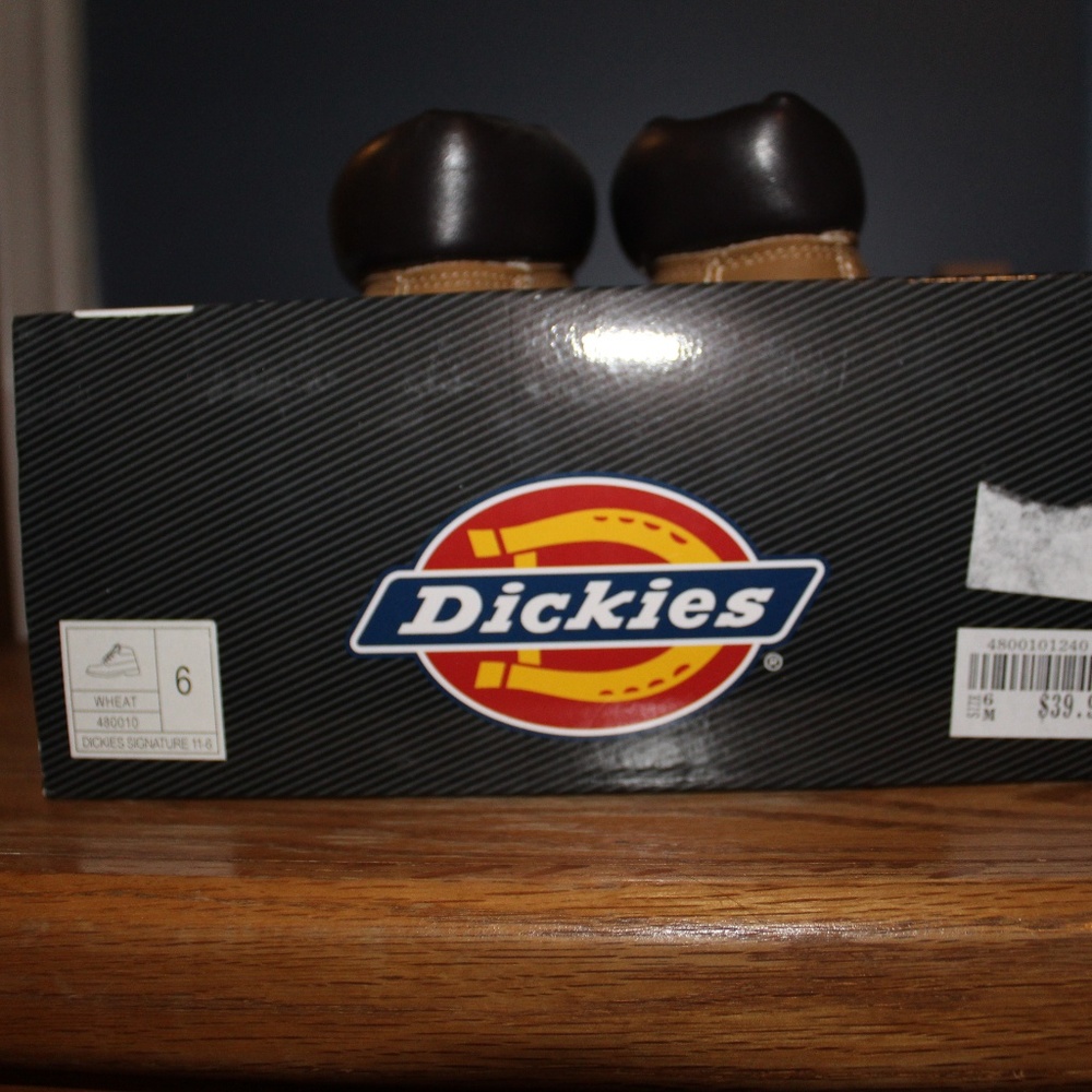 Boys Dickies Wheat boots.